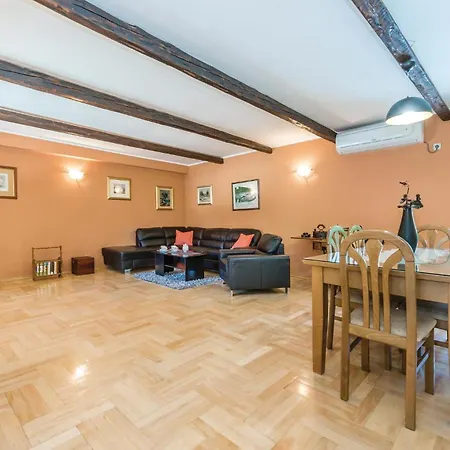 Holiday home Amazing In Bilice With Outdoor Swimming Pool